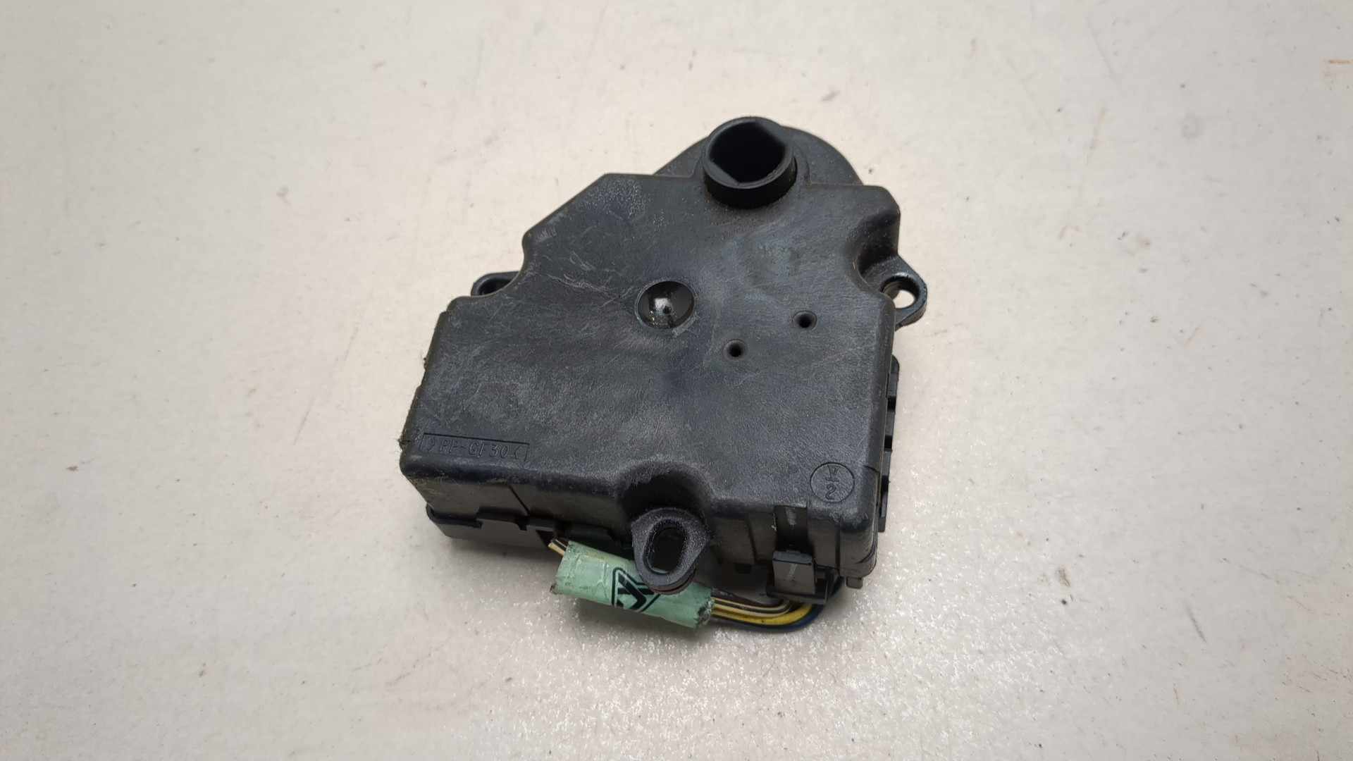 Моторчик заслонки печки