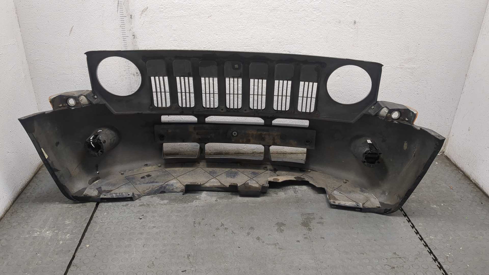 Бампер передний