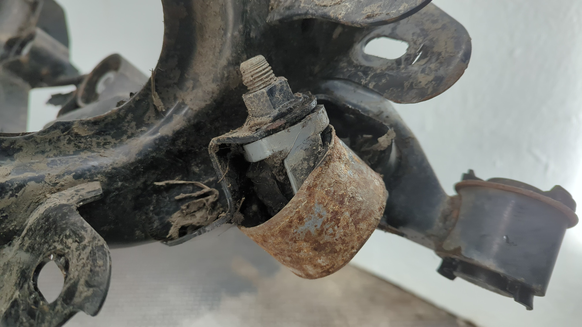 Балка подмоторная