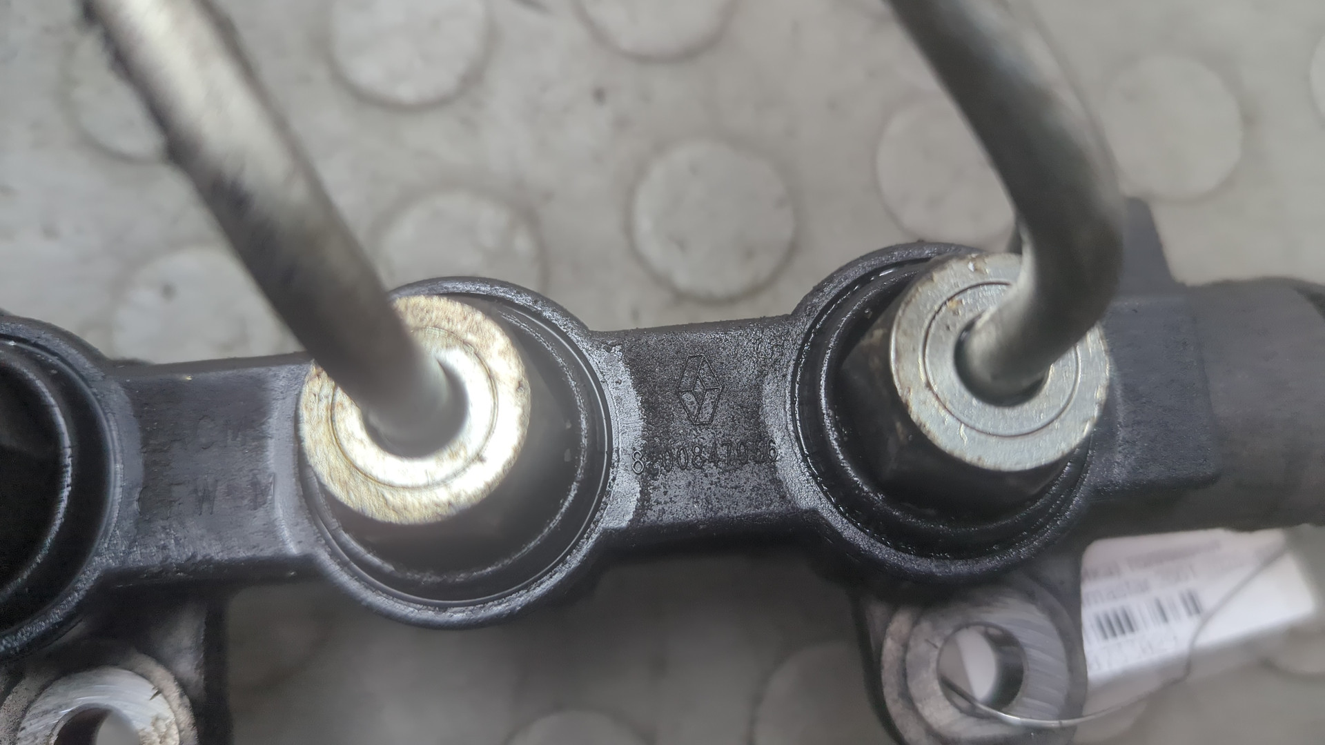 Рейка топливная (рампа)