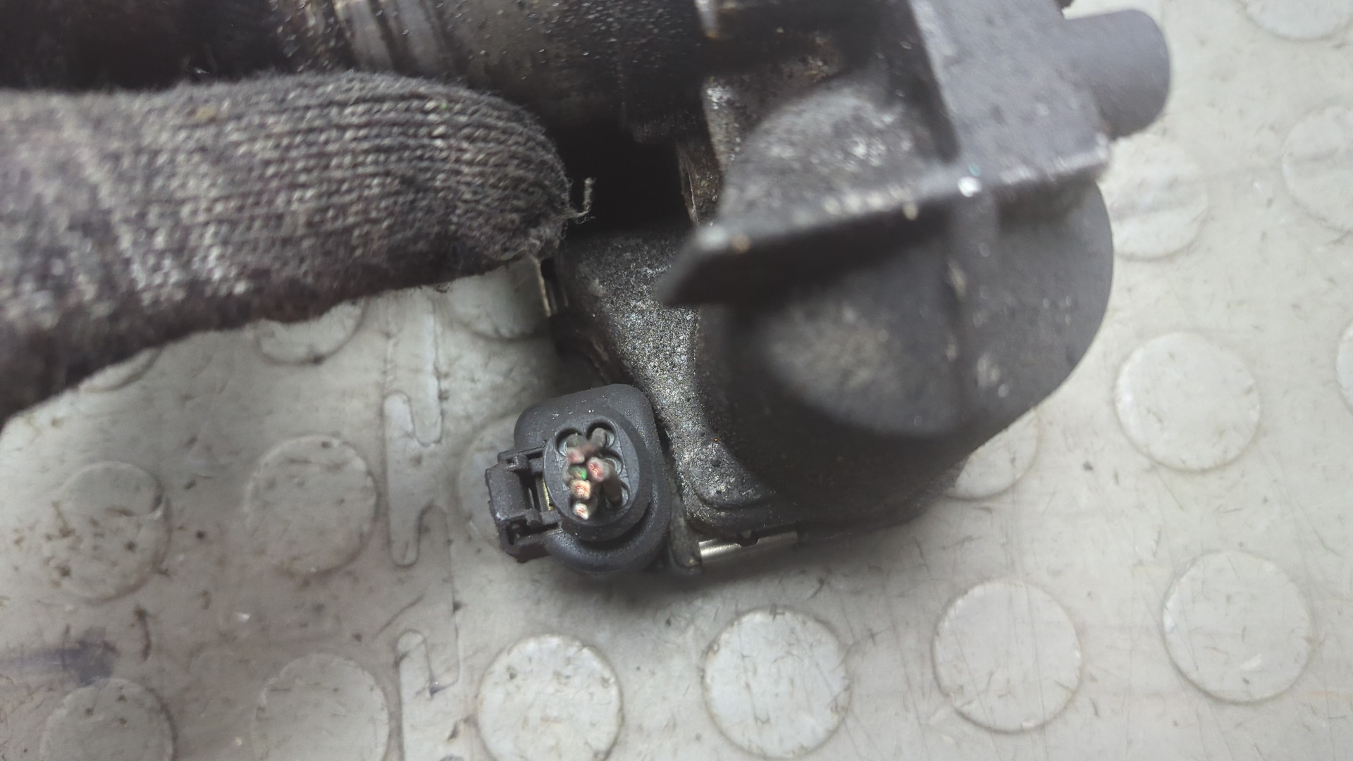 Заслонка дроссельная электрическая