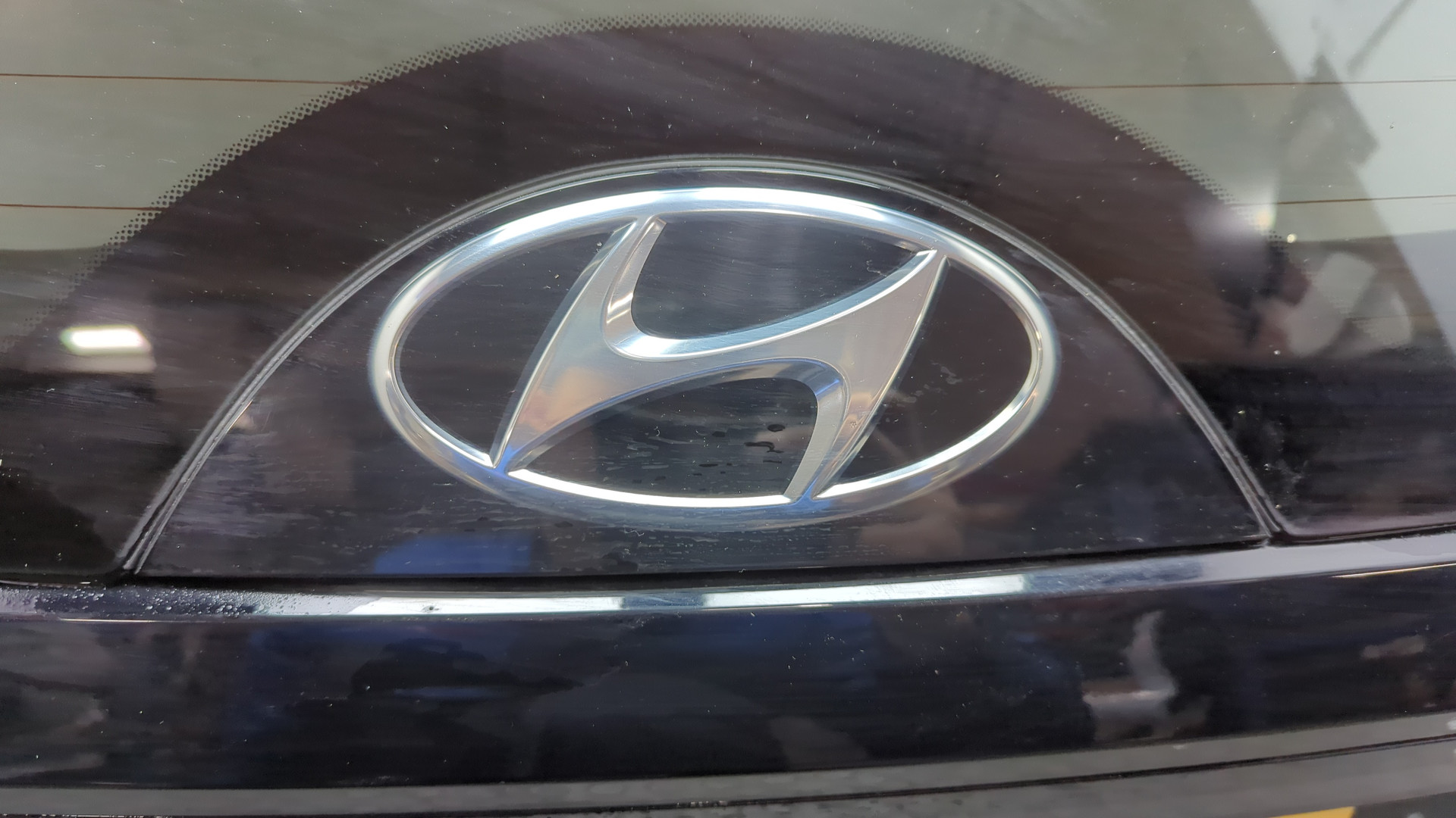 Дверь багажника