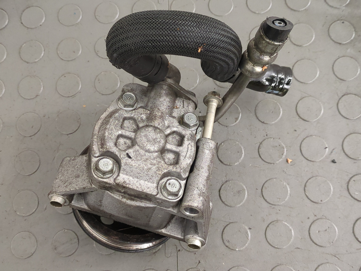 Насос ГУР (гидроусилитель руля)