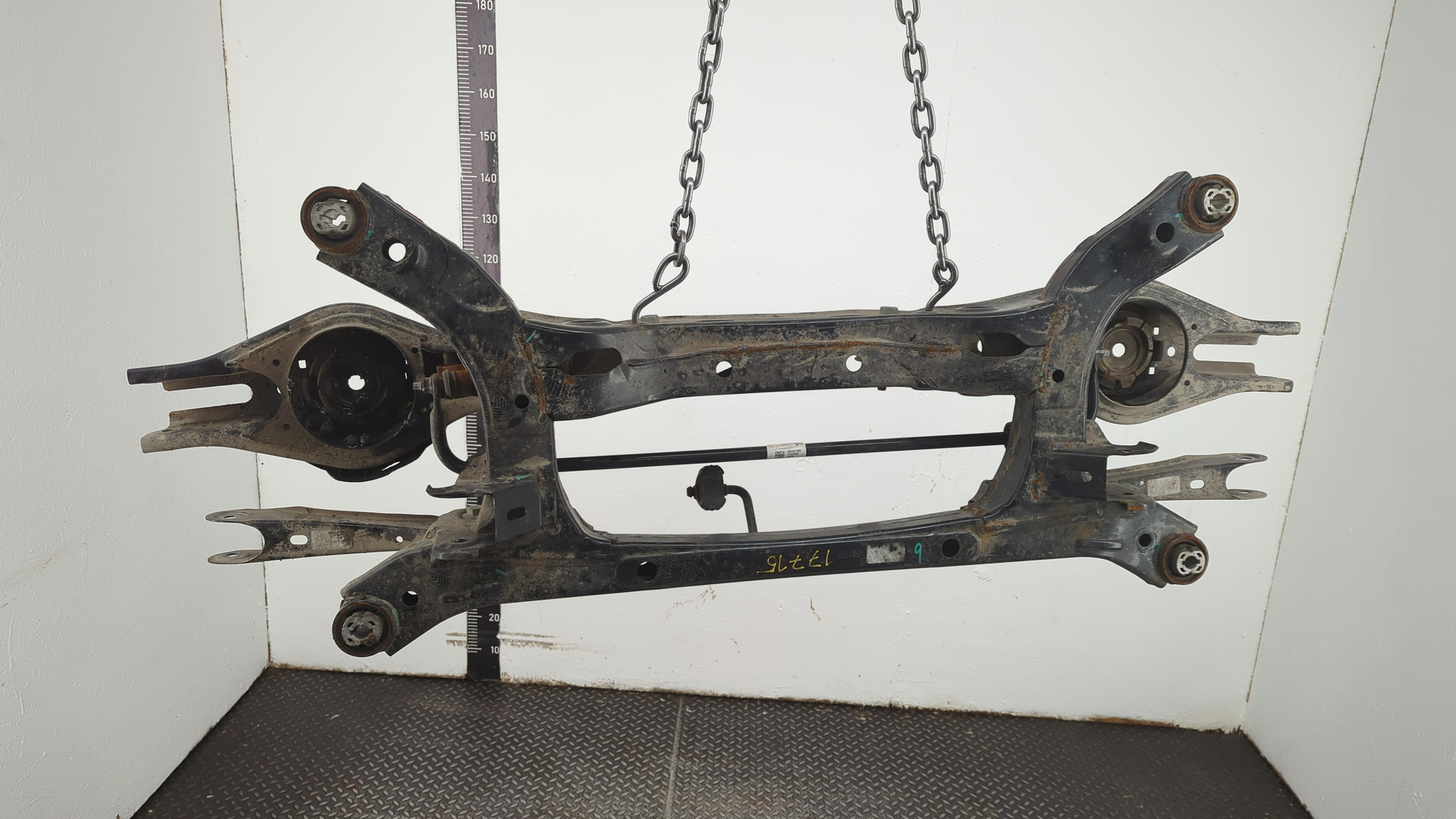 Балка задняя