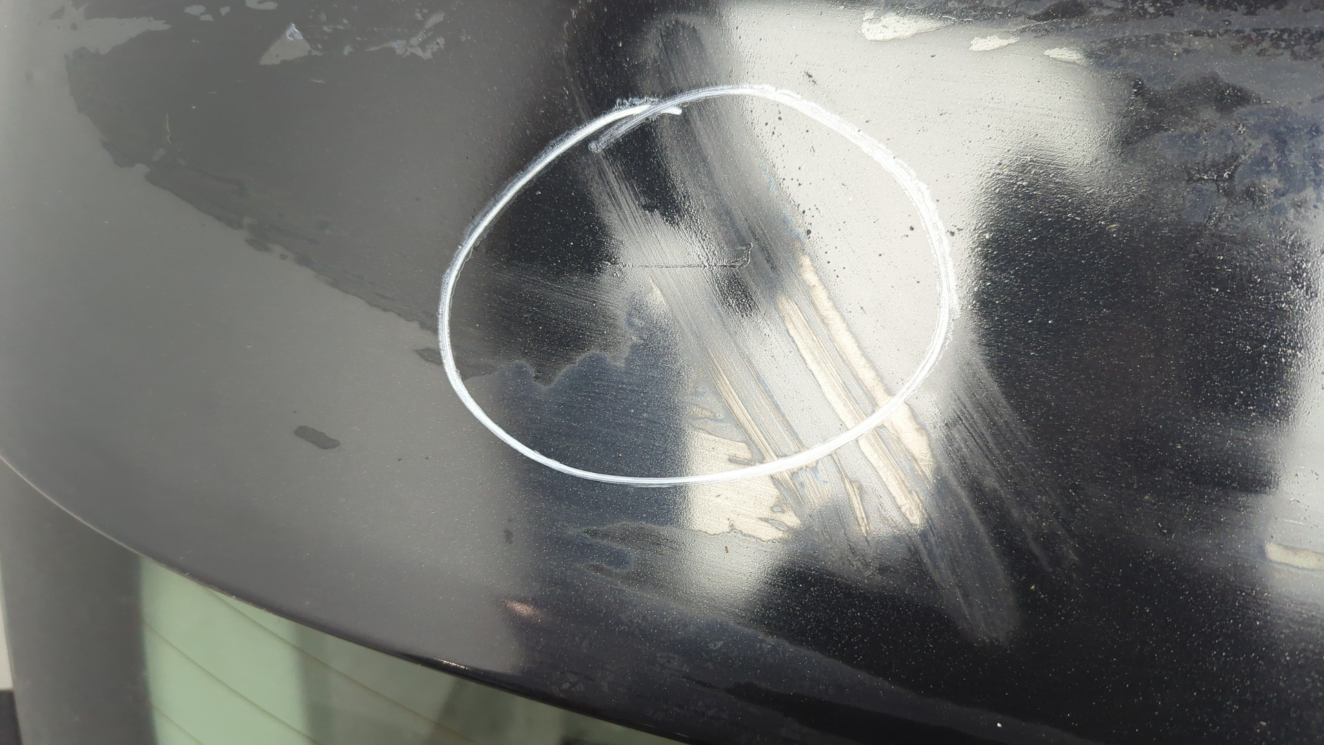 Дверь багажника