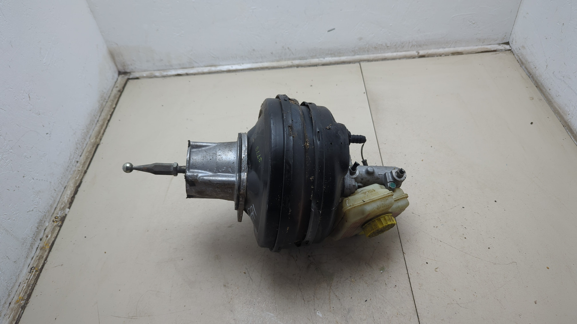 Цилиндр тормозной главный