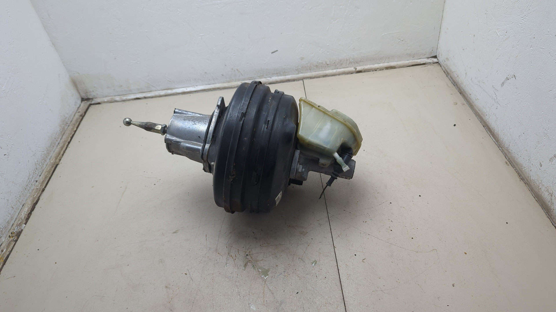 Цилиндр тормозной главный