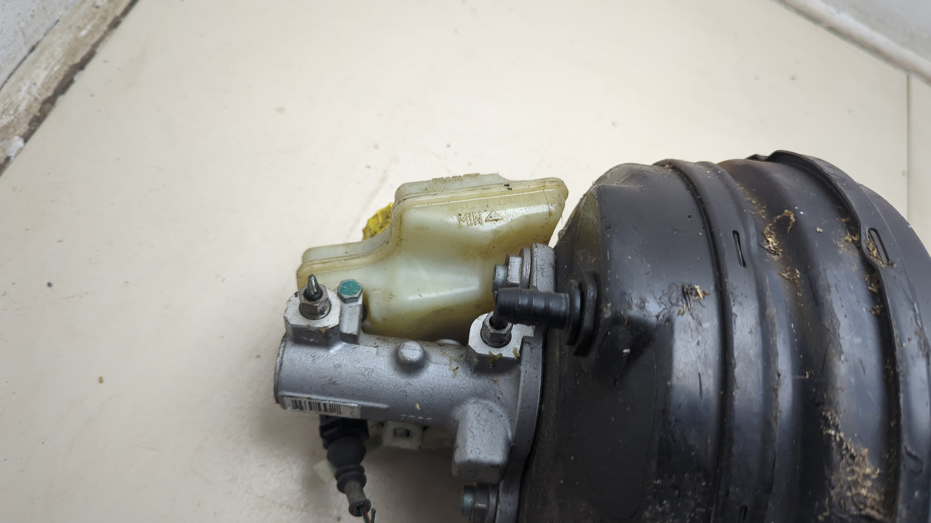 Цилиндр тормозной главный