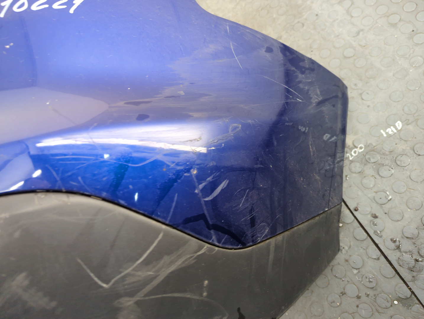 Бампер задний