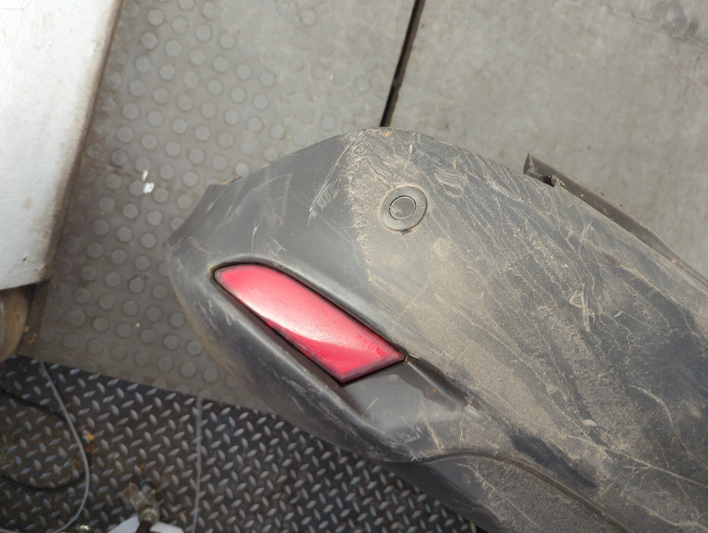 Бампер задний