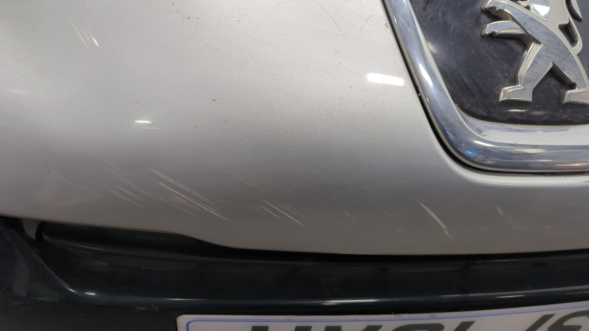 Бампер передний