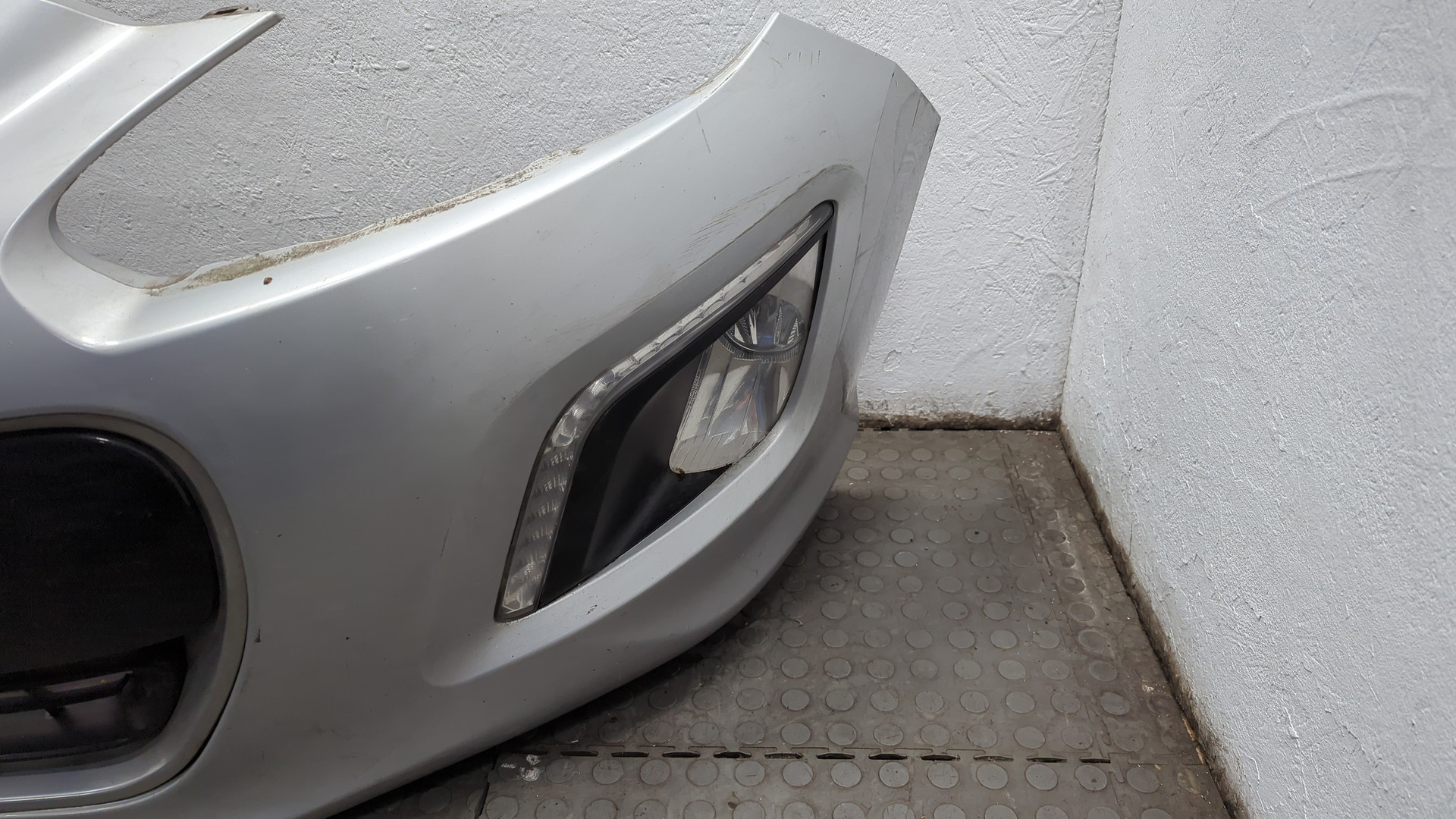 Бампер передний