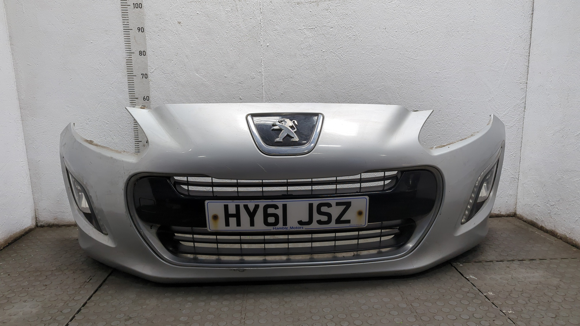 Бампер передний