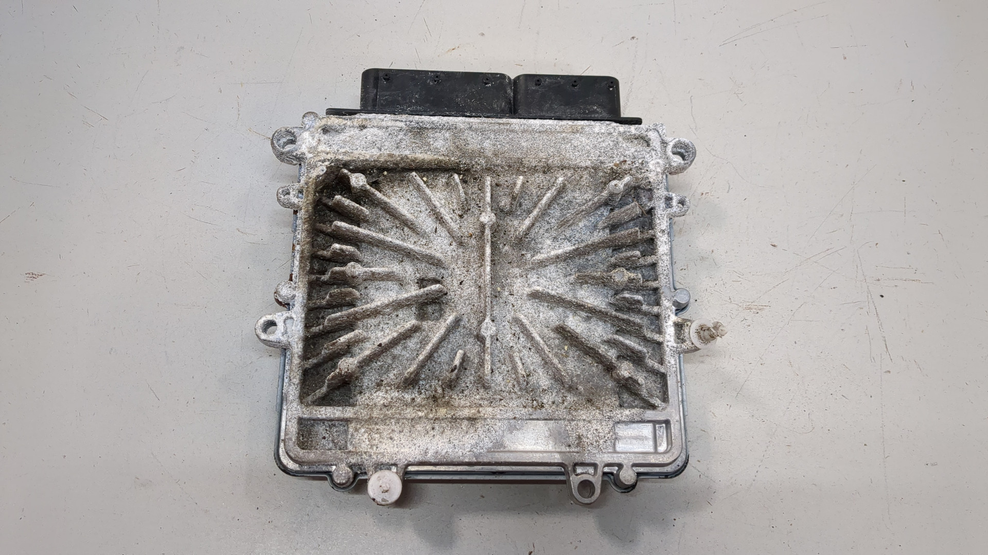 Блок управления двигателем