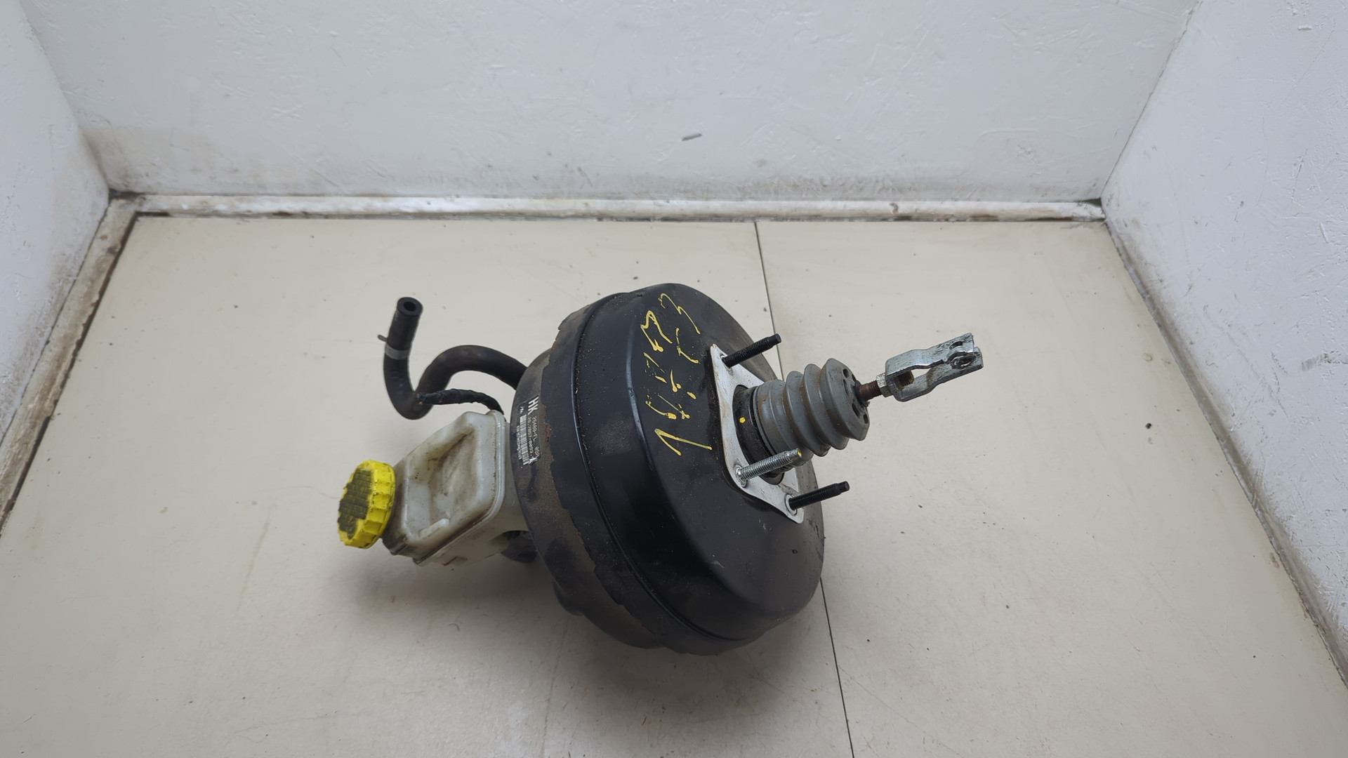 Цилиндр тормозной главный