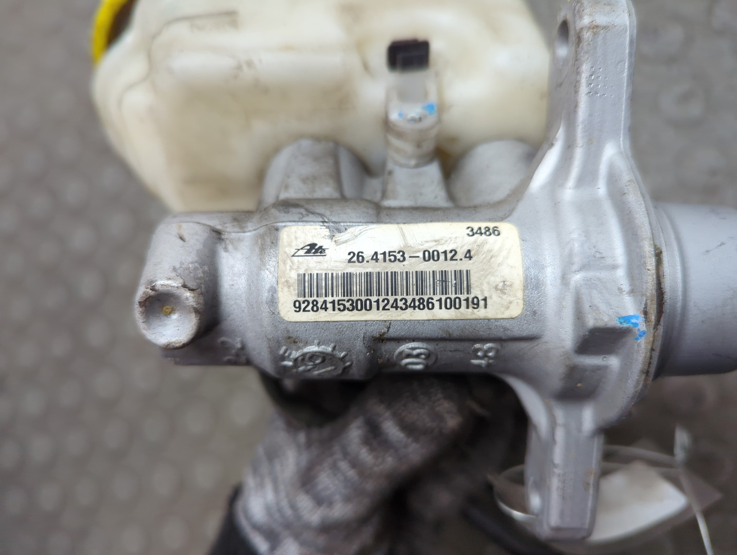 Цилиндр тормозной главный