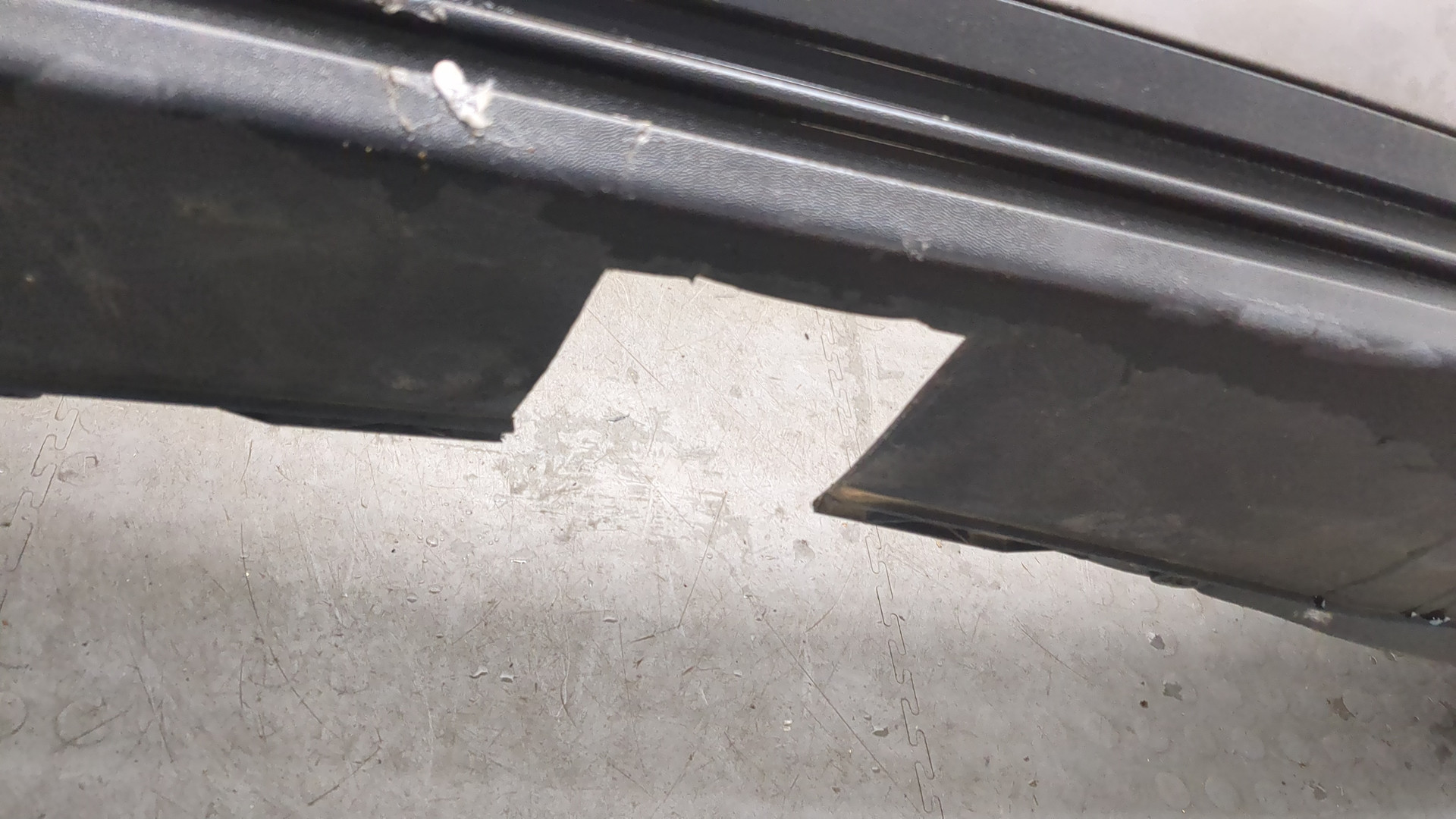 Бампер задний