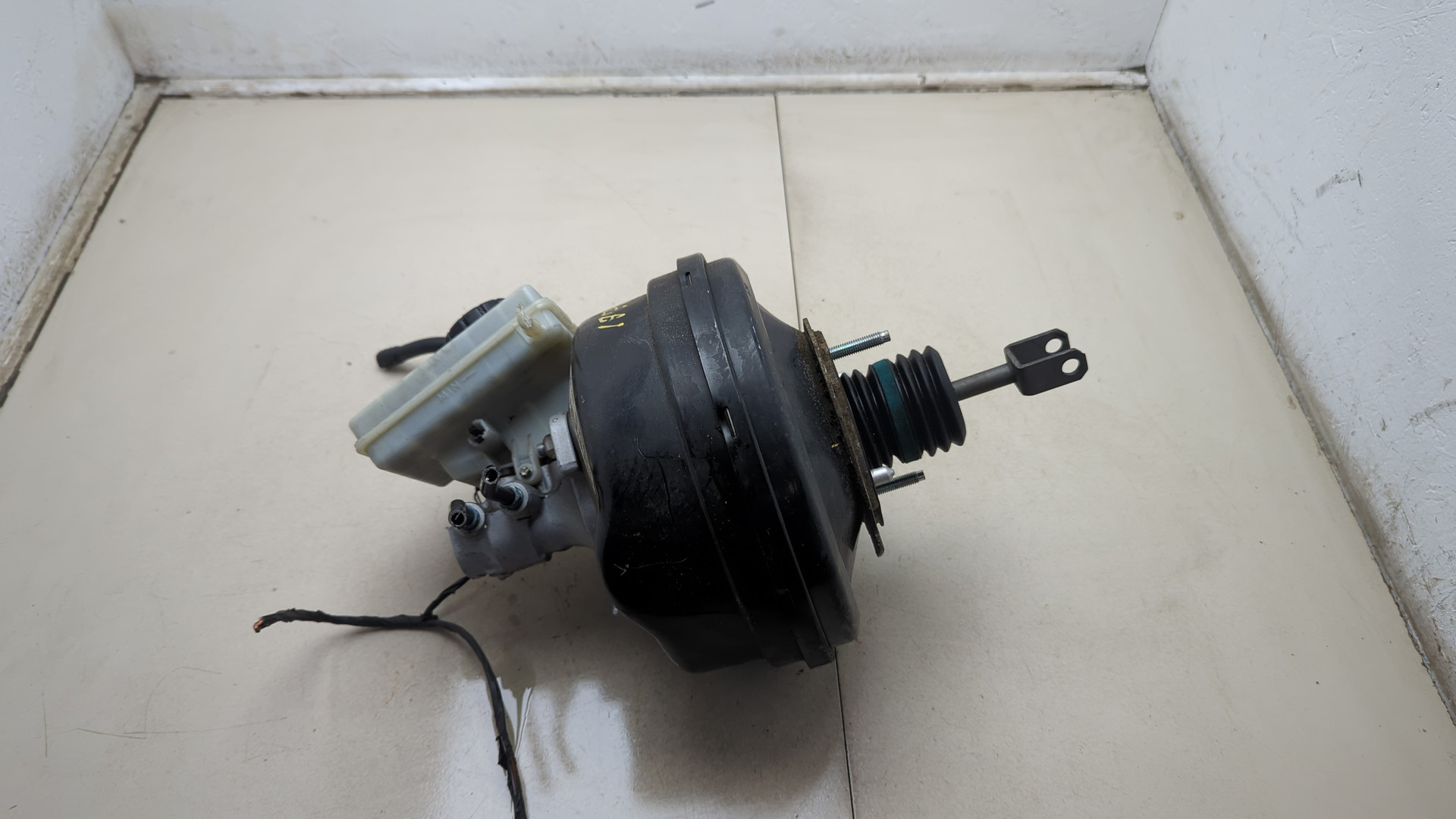 Цилиндр тормозной главный