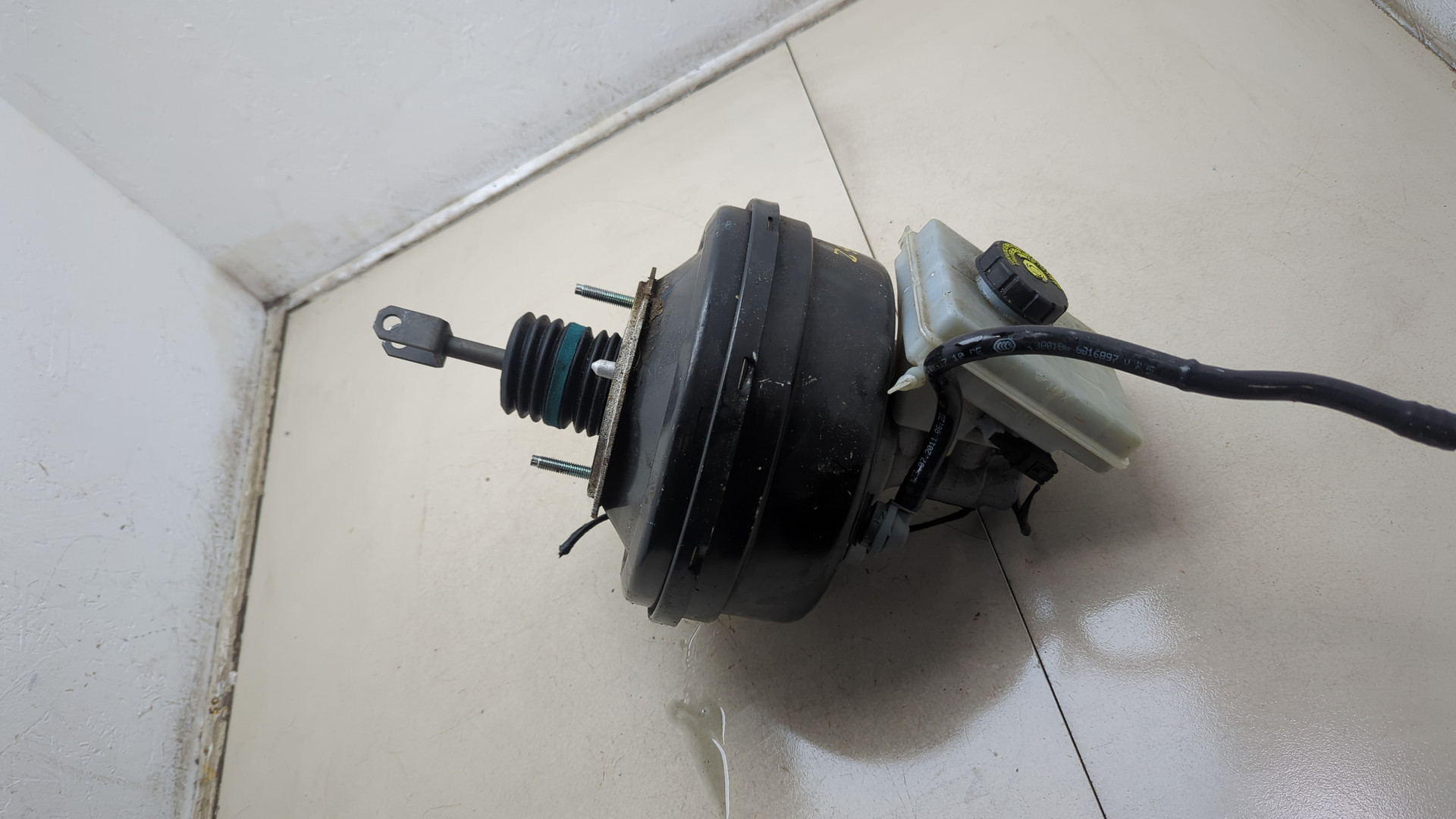 Цилиндр тормозной главный