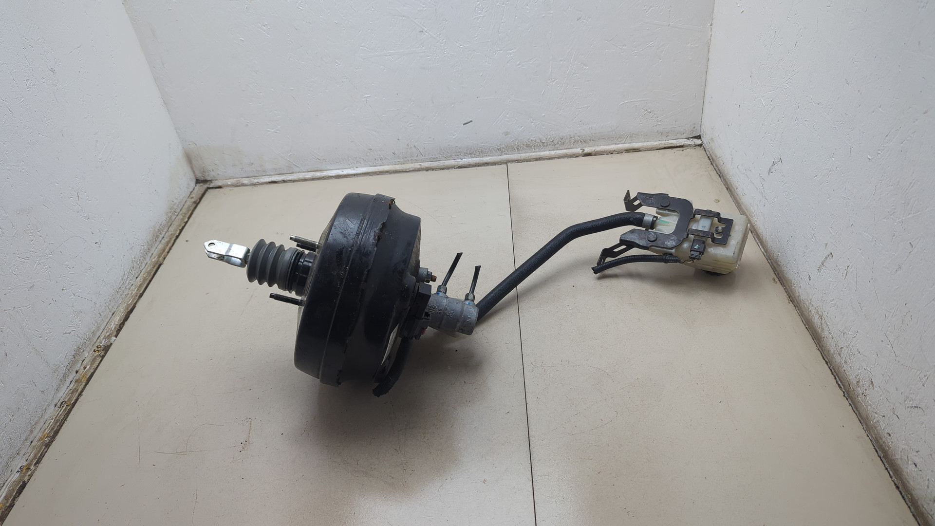 Цилиндр тормозной главный