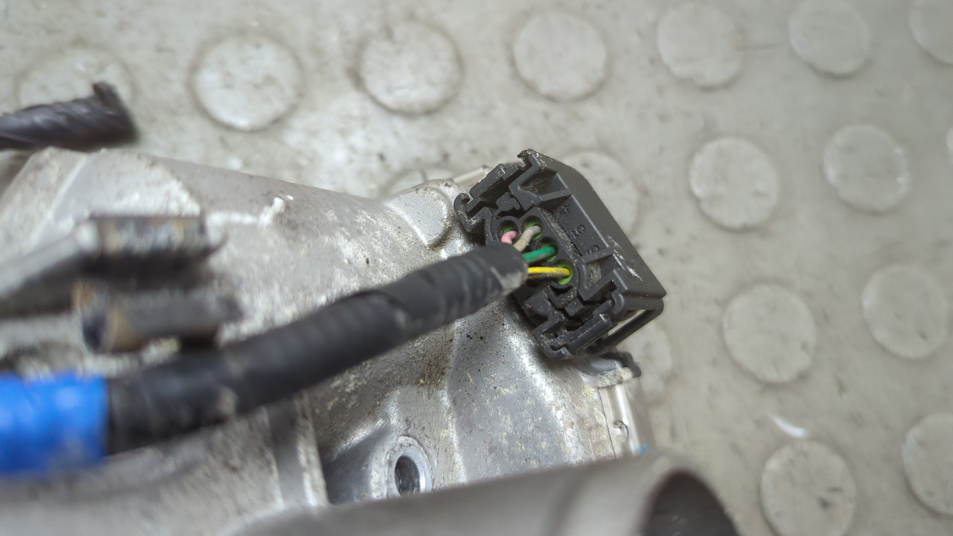 Заслонка дроссельная электрическая