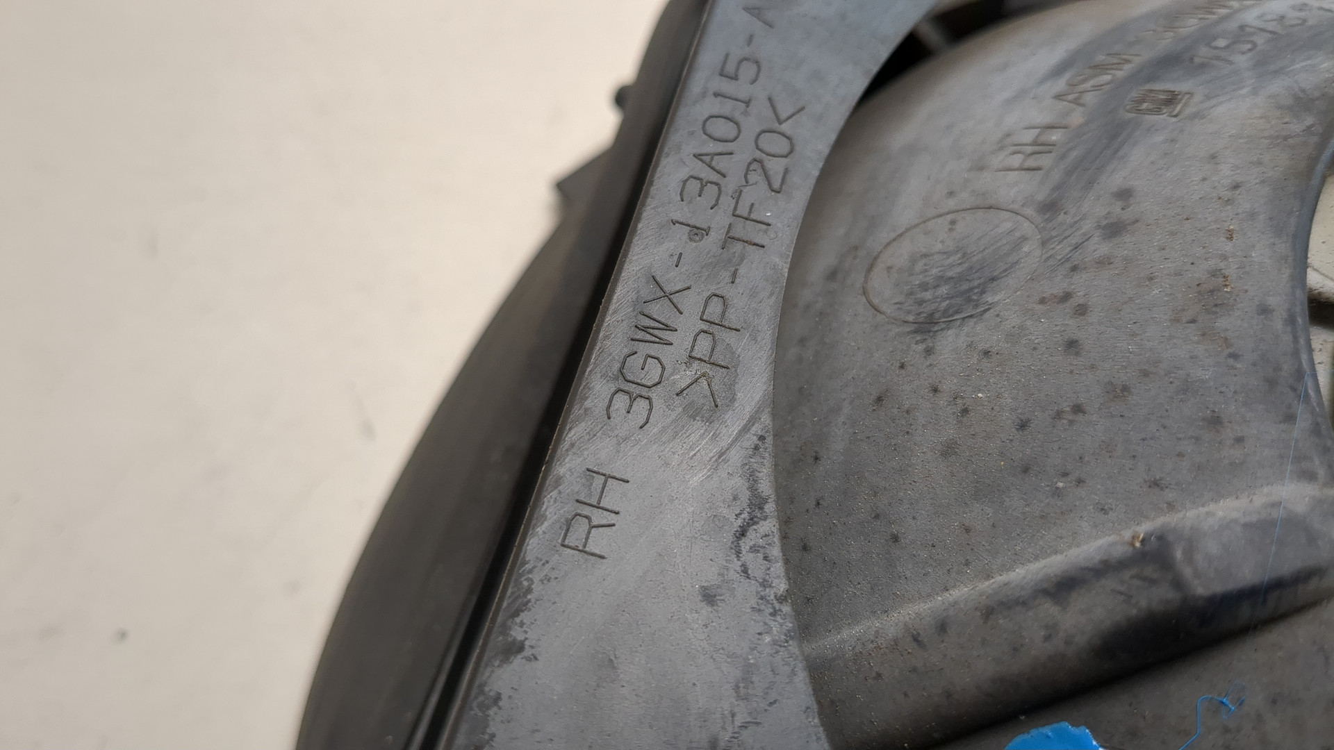 Фара правая