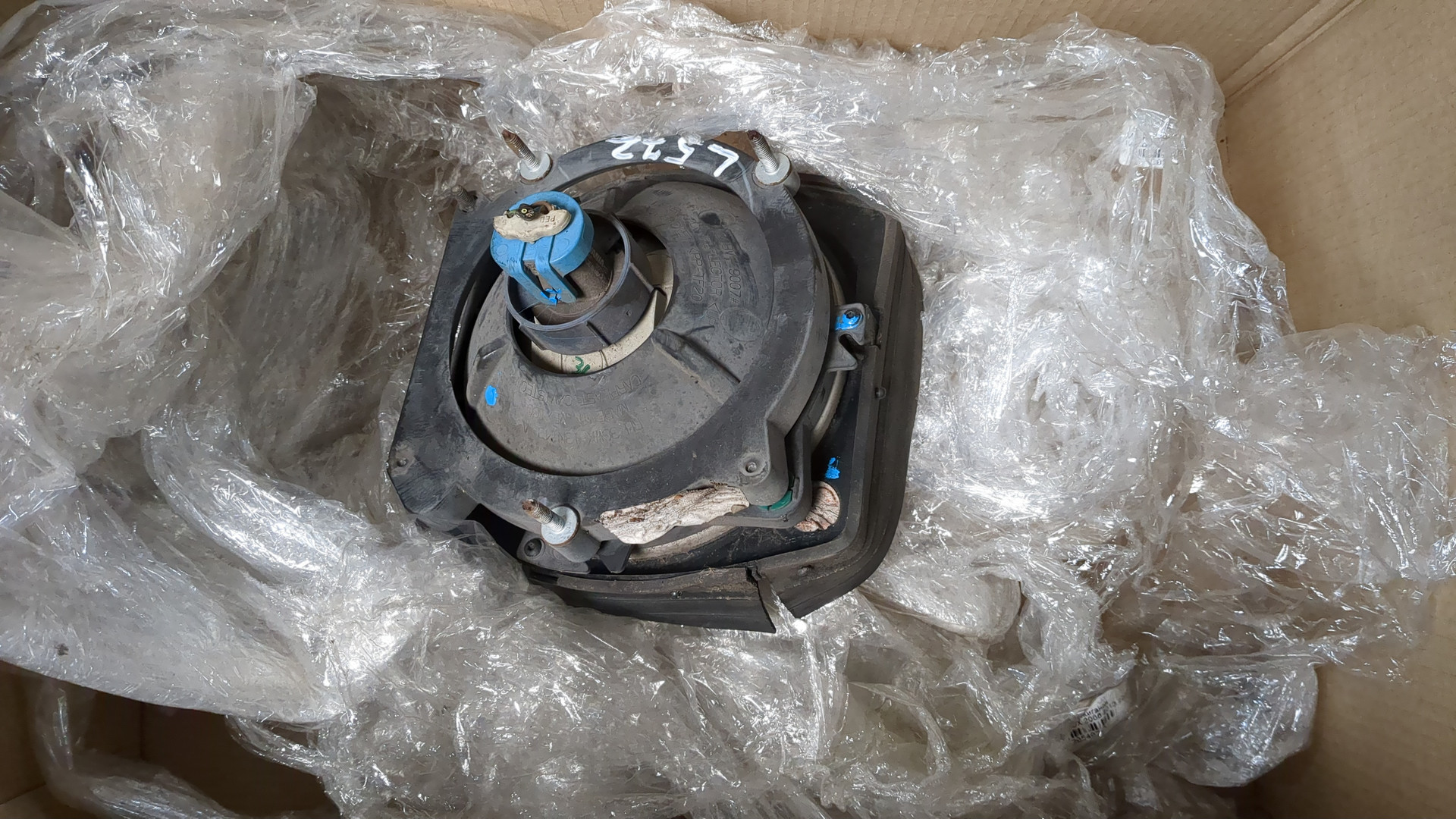 Фара правая