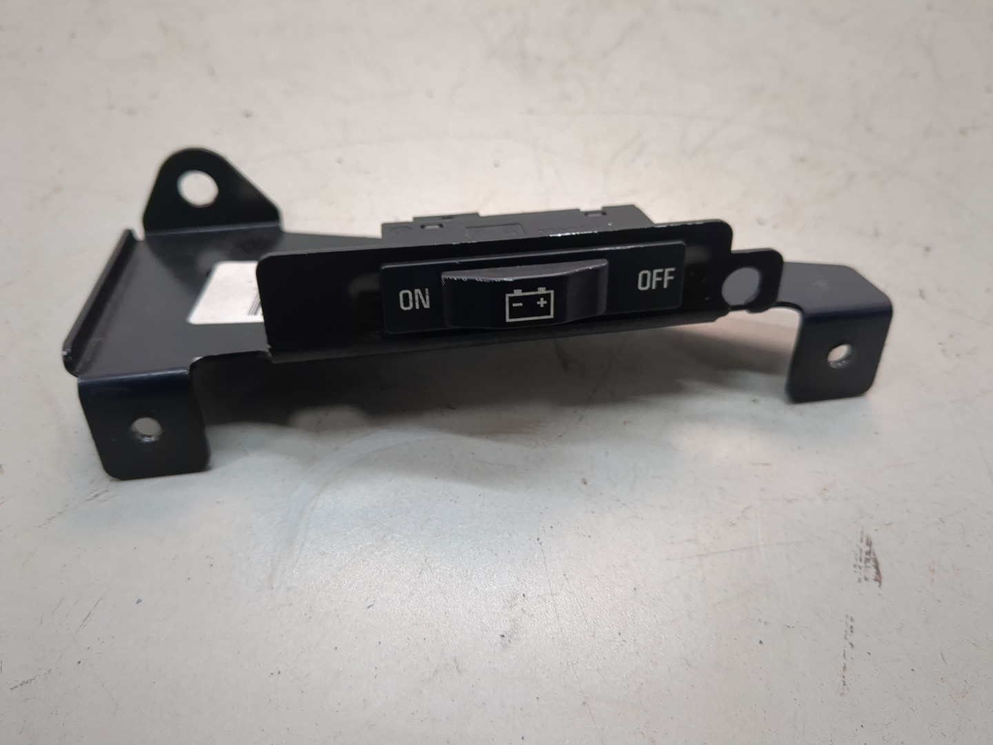 Выключатель массы