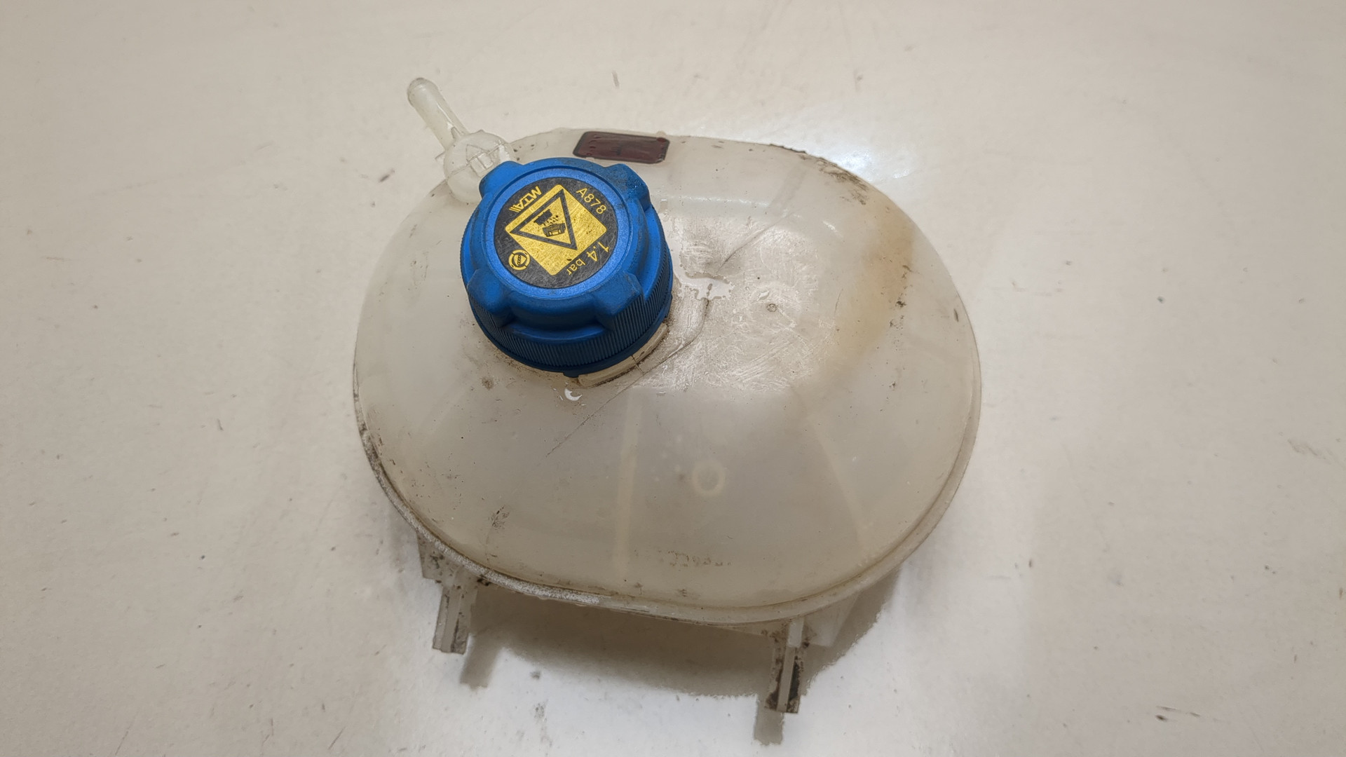 Бачок расширительный