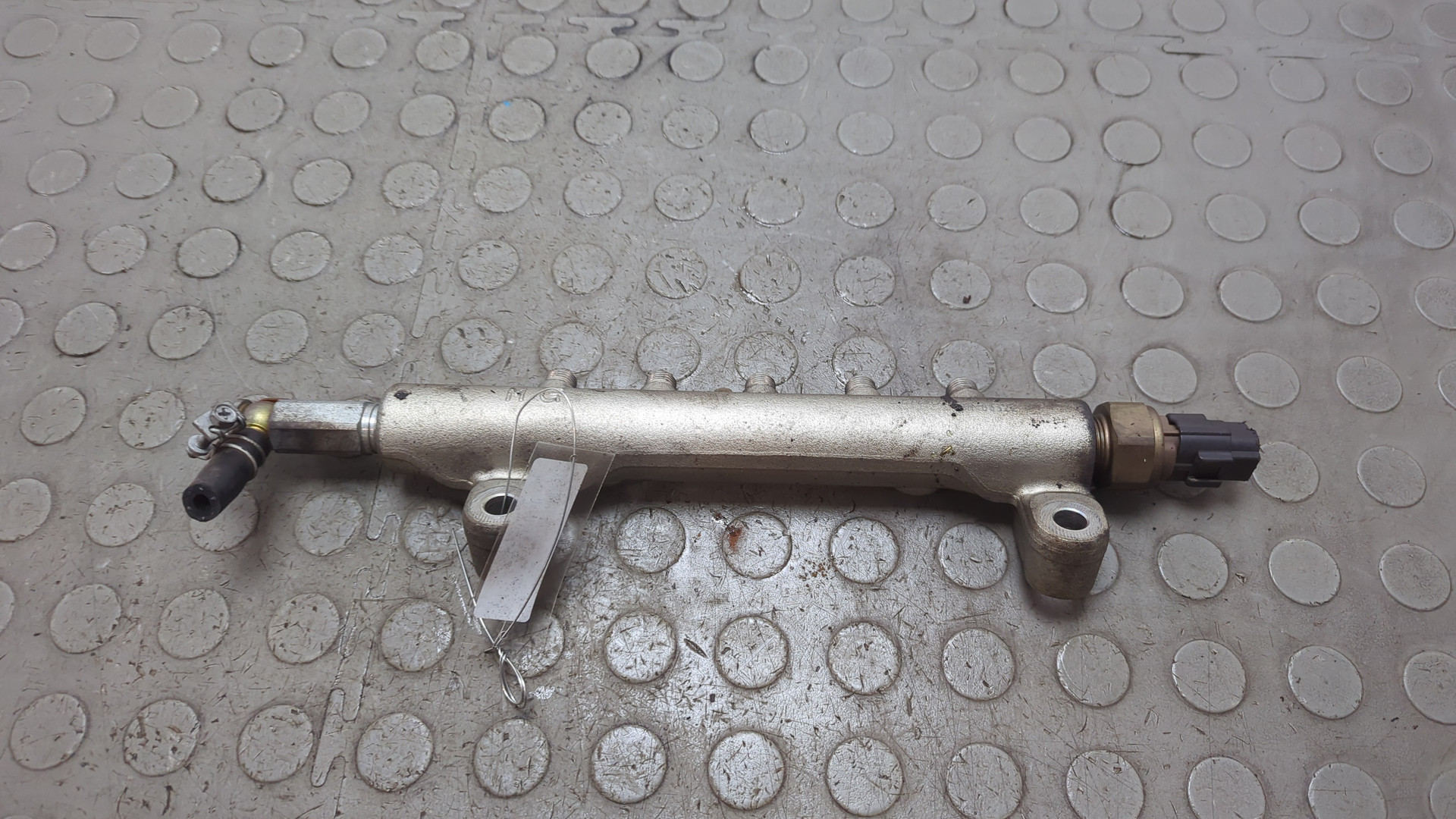 Рейка топливная (рампа)