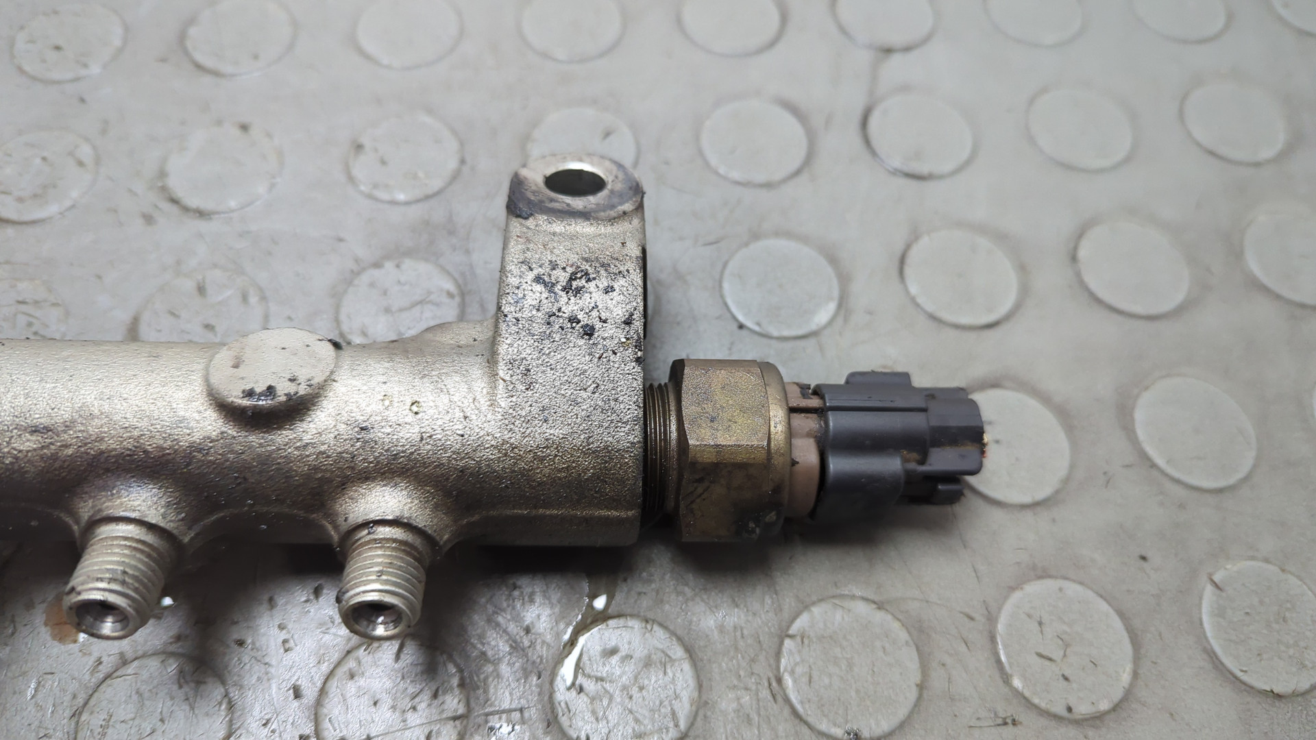 Рейка топливная (рампа)