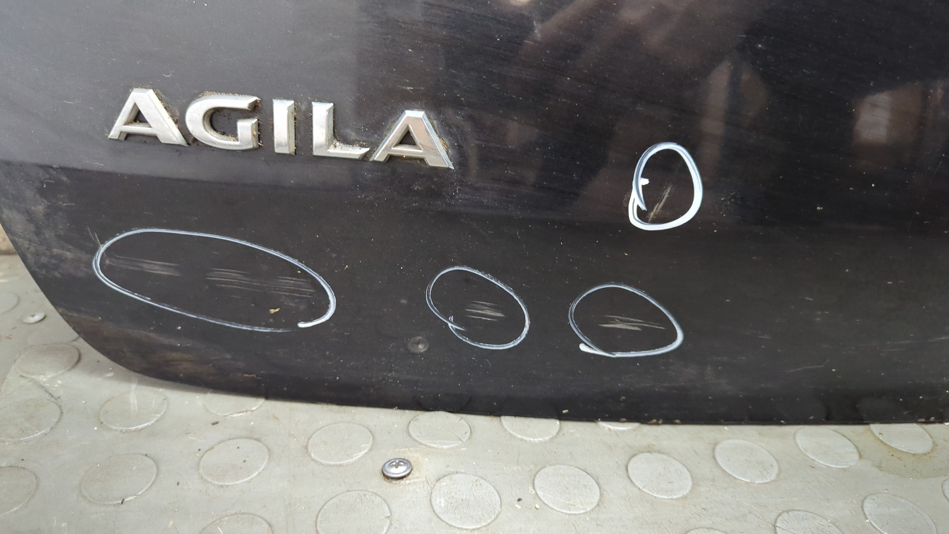 Дверь багажника