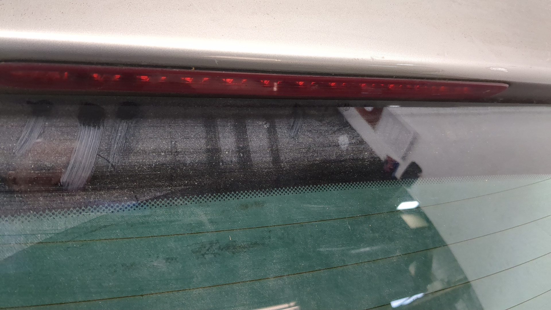 Дверь багажника