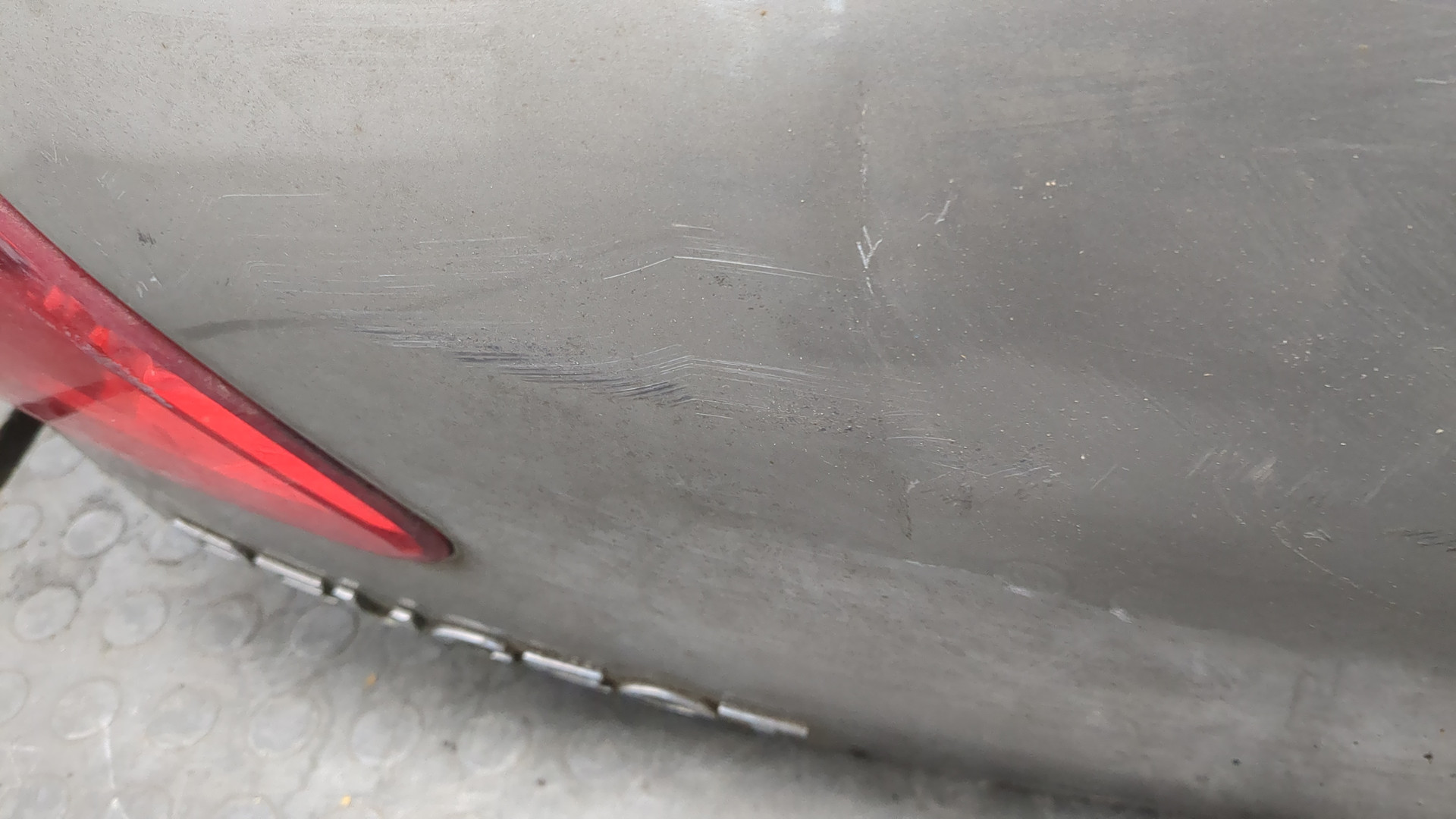 Дверь багажника