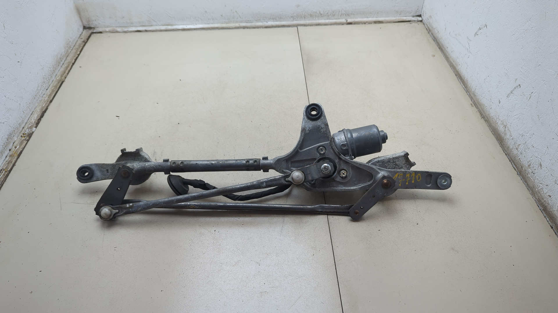 Трапеция стеклоочистителей