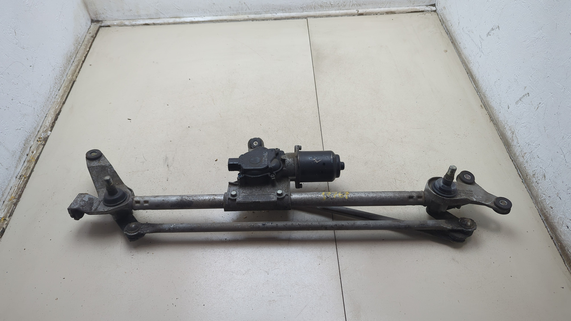 Трапеция стеклоочистителей