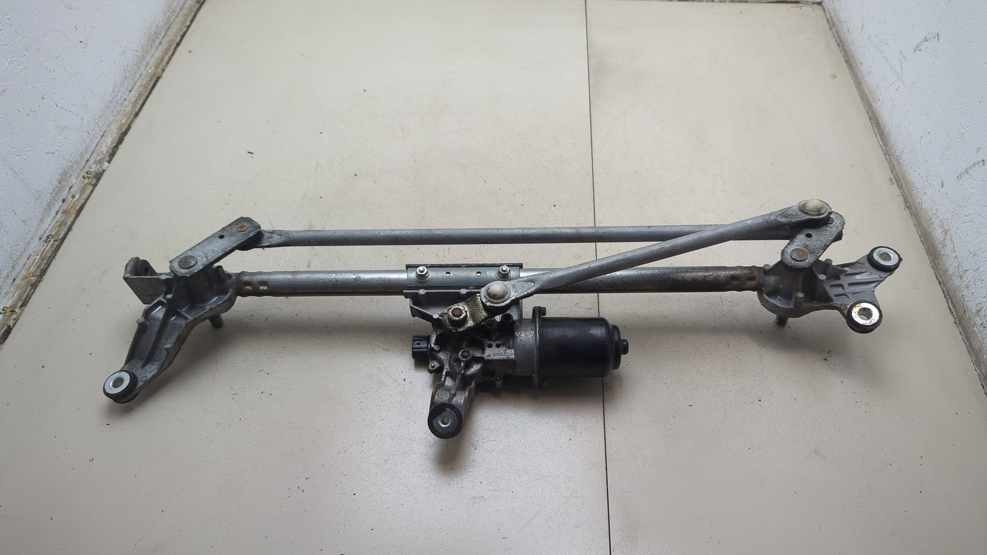 Трапеция стеклоочистителей