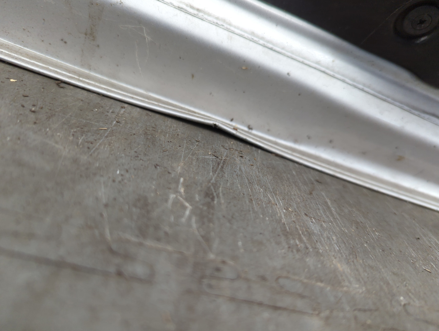 Дверь багажника