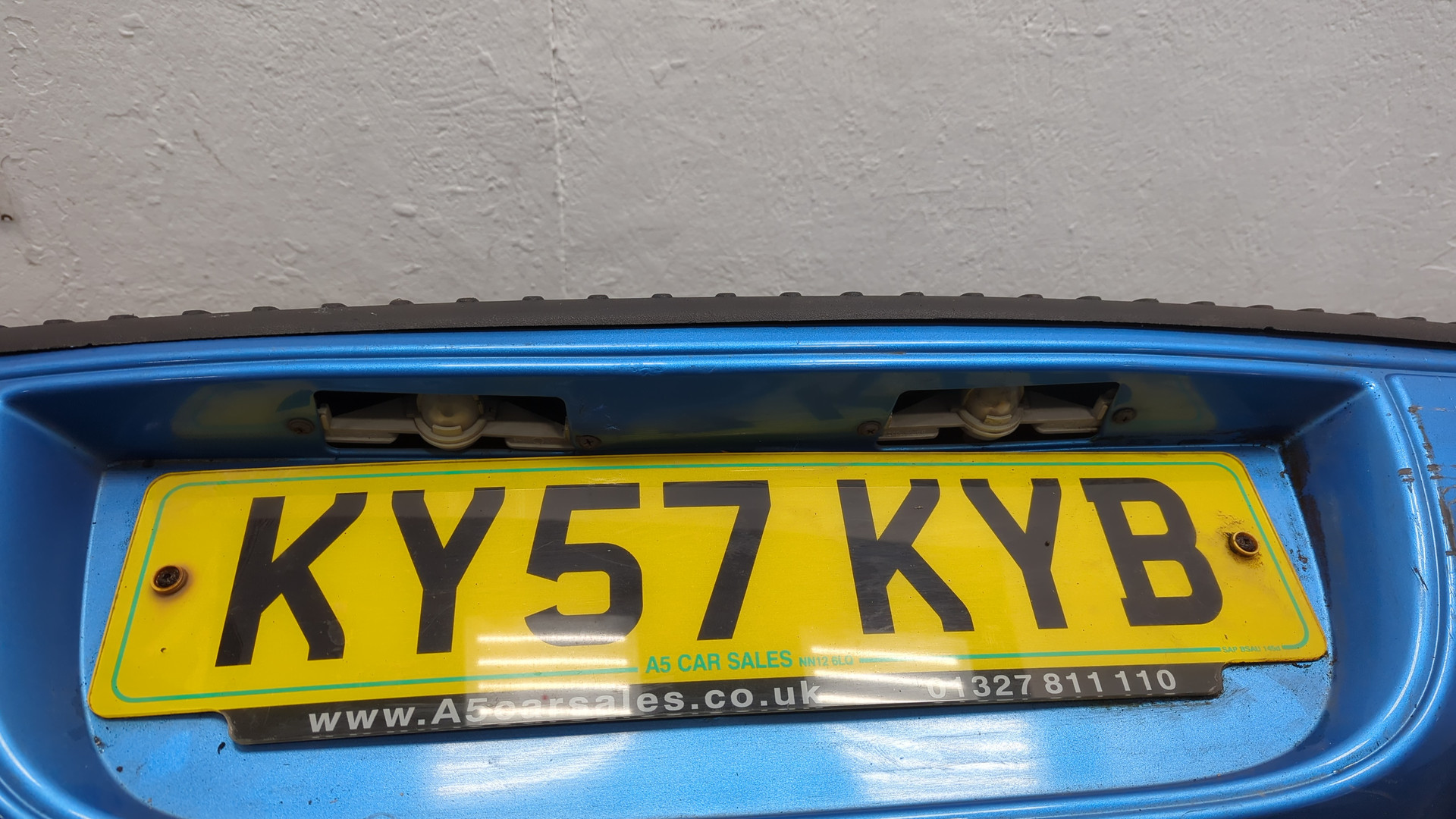 Бампер задний