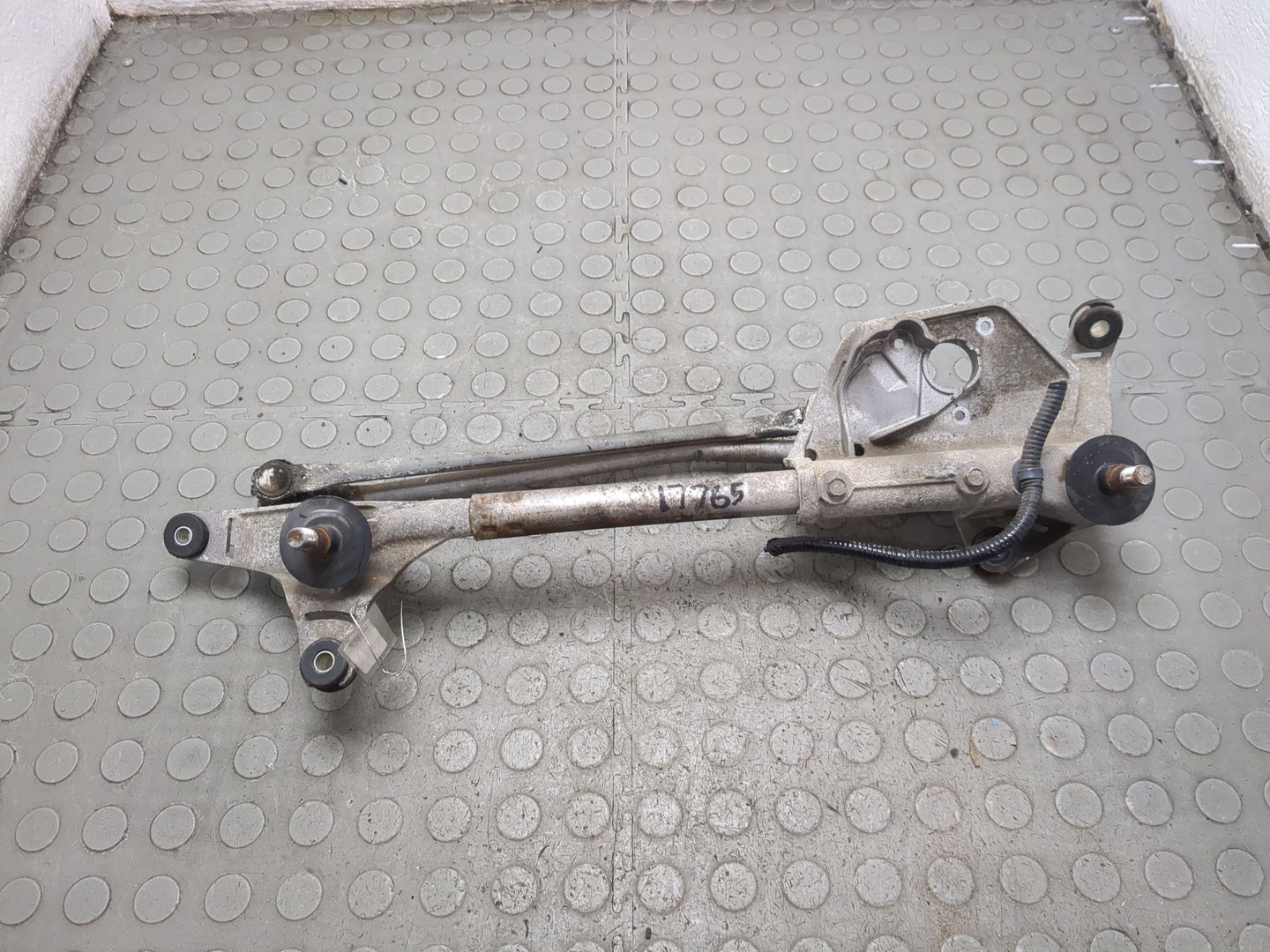 Трапеция стеклоочистителей