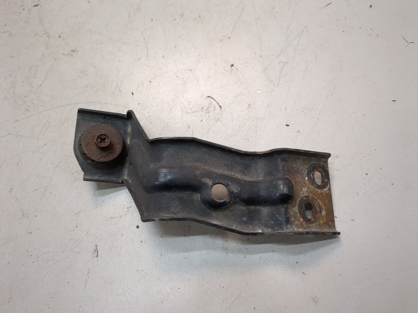 Кронштейн радиатора