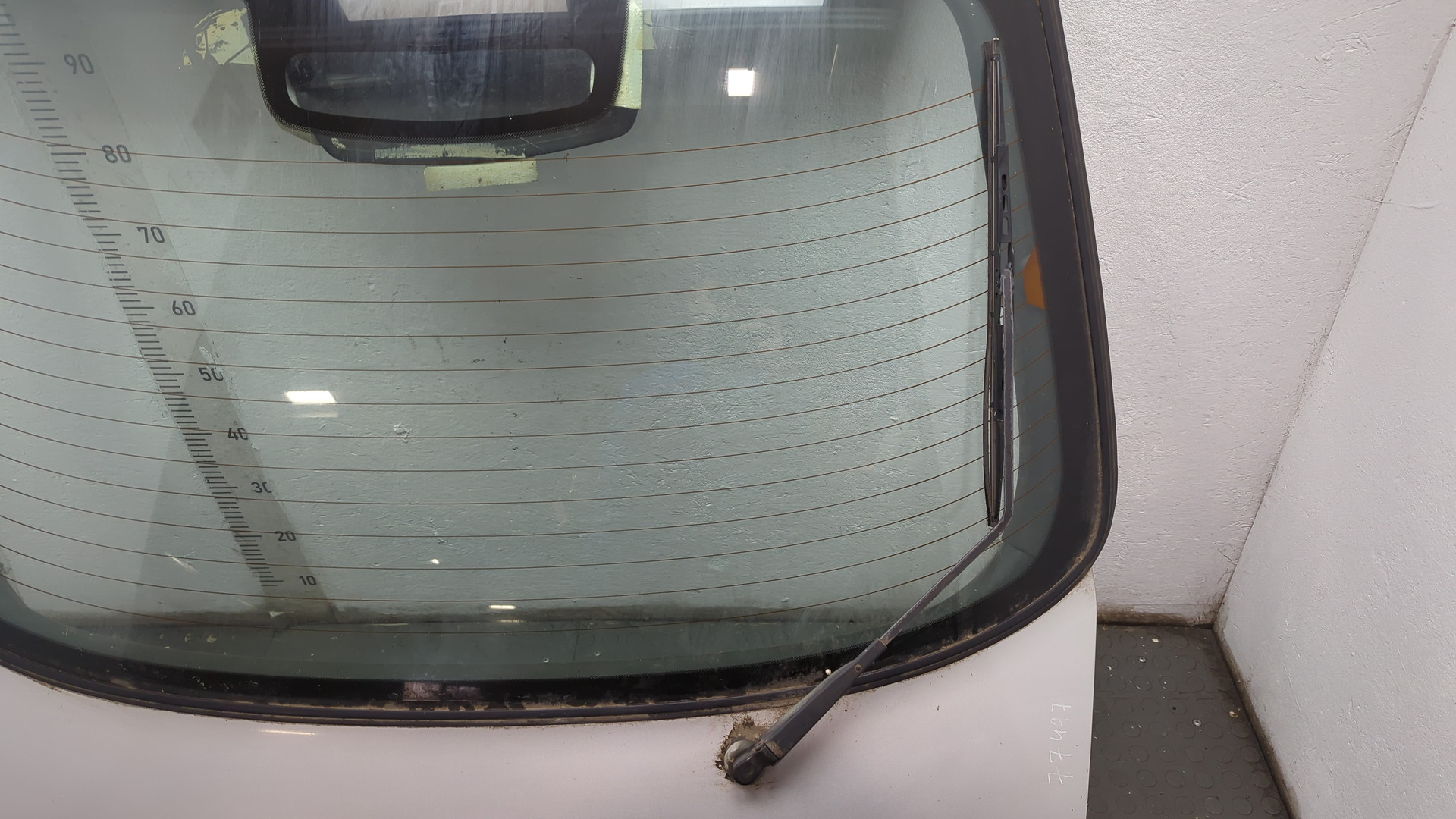 Дверь багажника