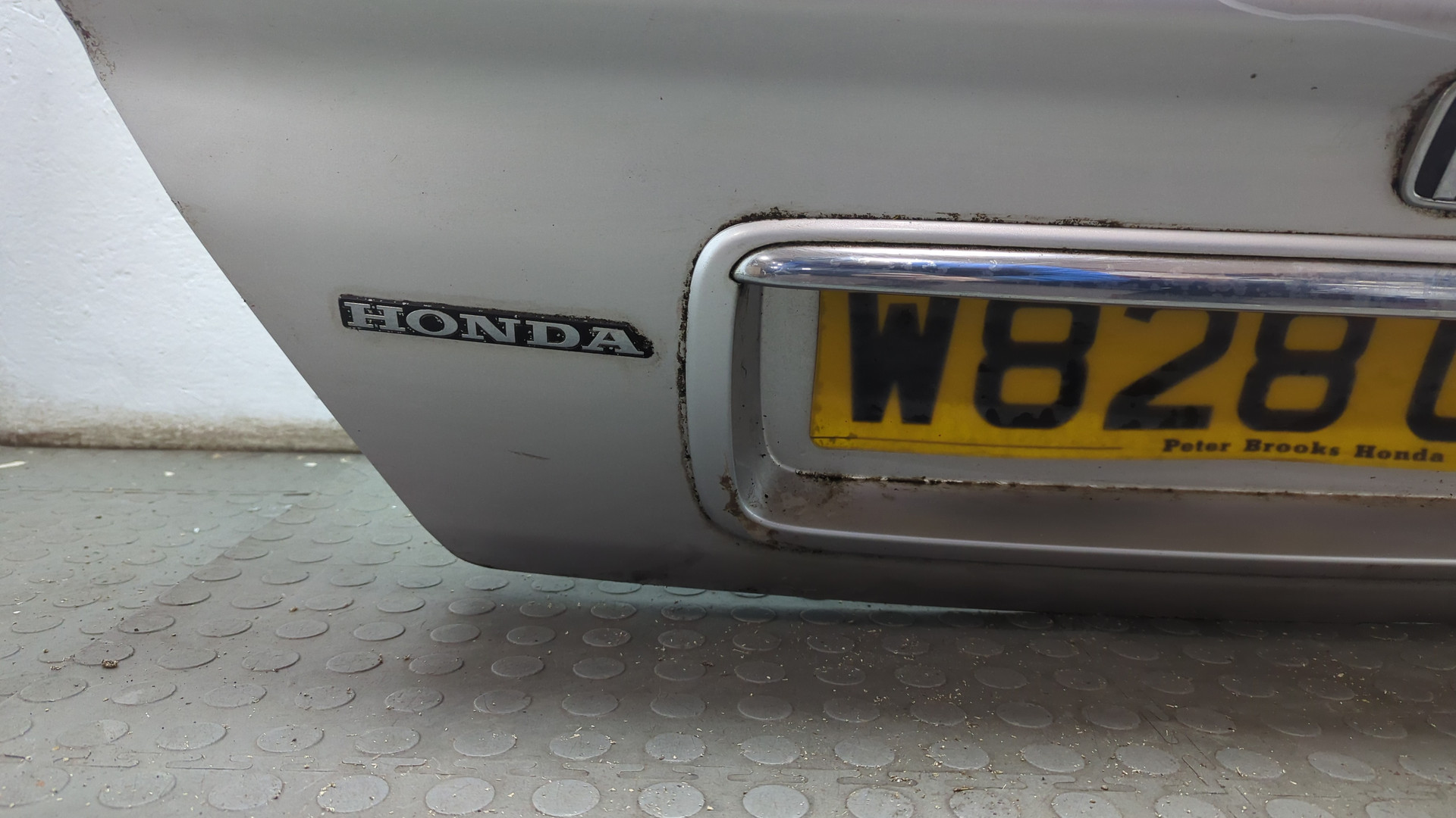 Дверь багажника