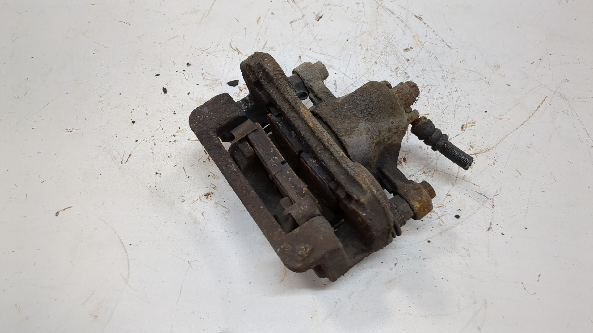 Суппорт задний правый