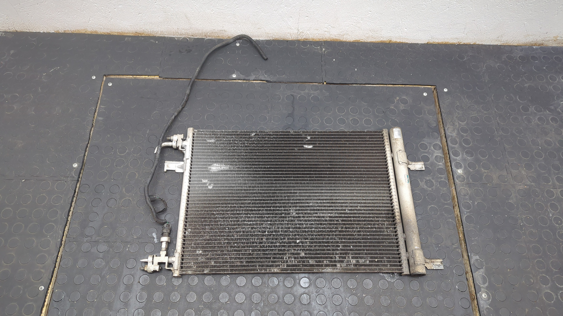 Радиатор кондиционера / конденсер