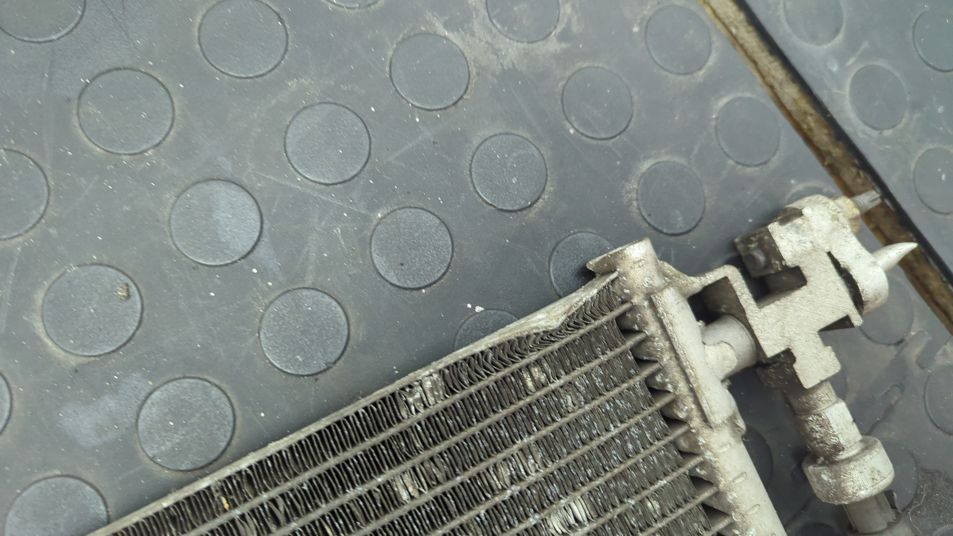 Радиатор кондиционера / конденсер