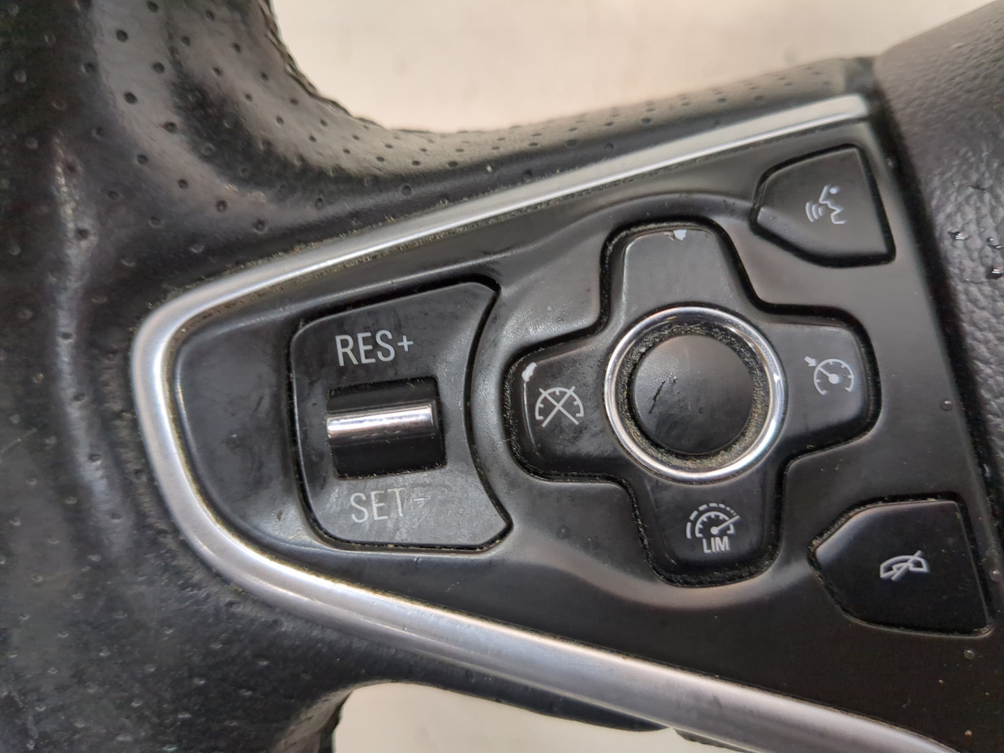 Рулевое колесо (руль)