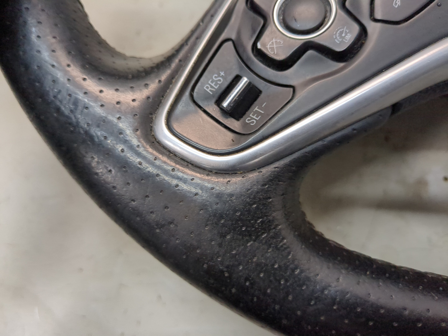 Рулевое колесо (руль)