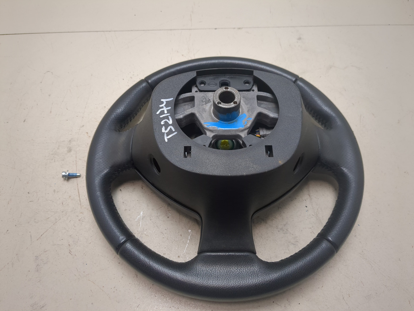 Рулевое колесо (руль)