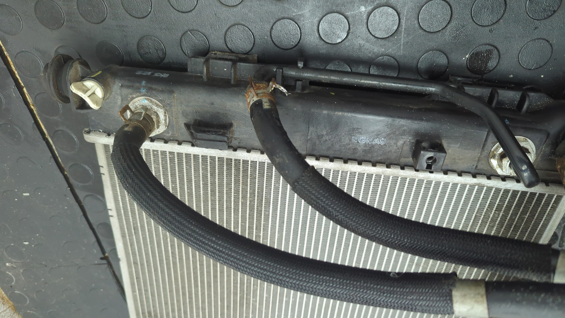 Радиатор охлаждения двигателя основной